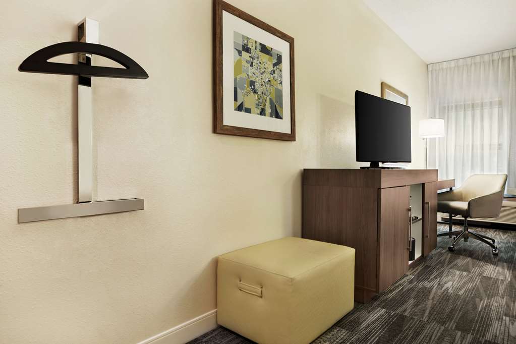 Фото Hampton Inn Findlay