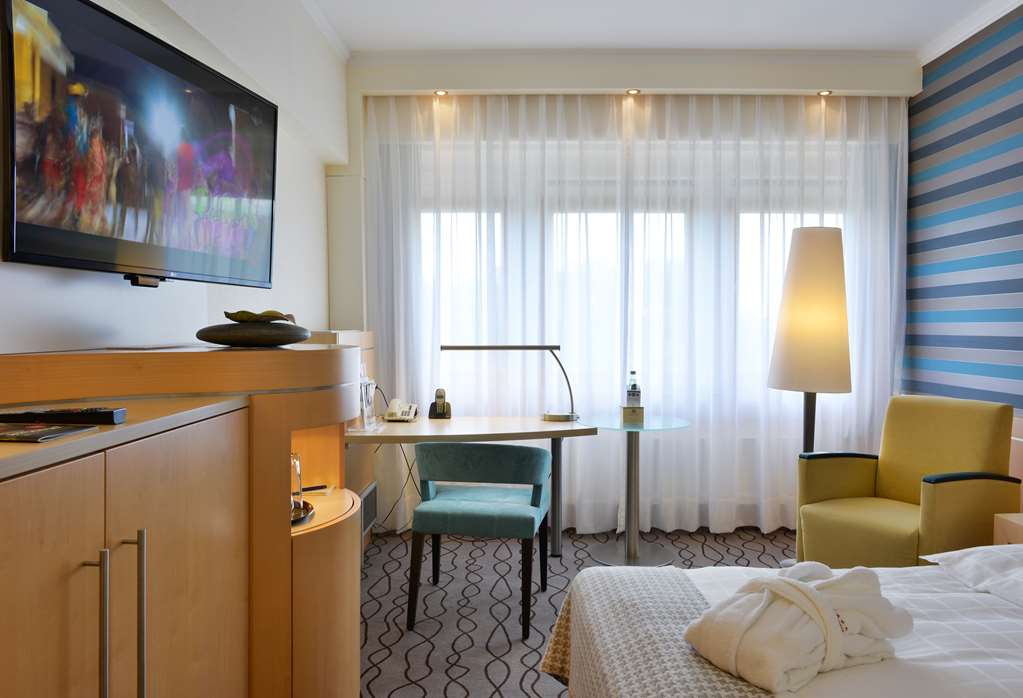 Фото Best Western Premier Parkhotel Kronsberg