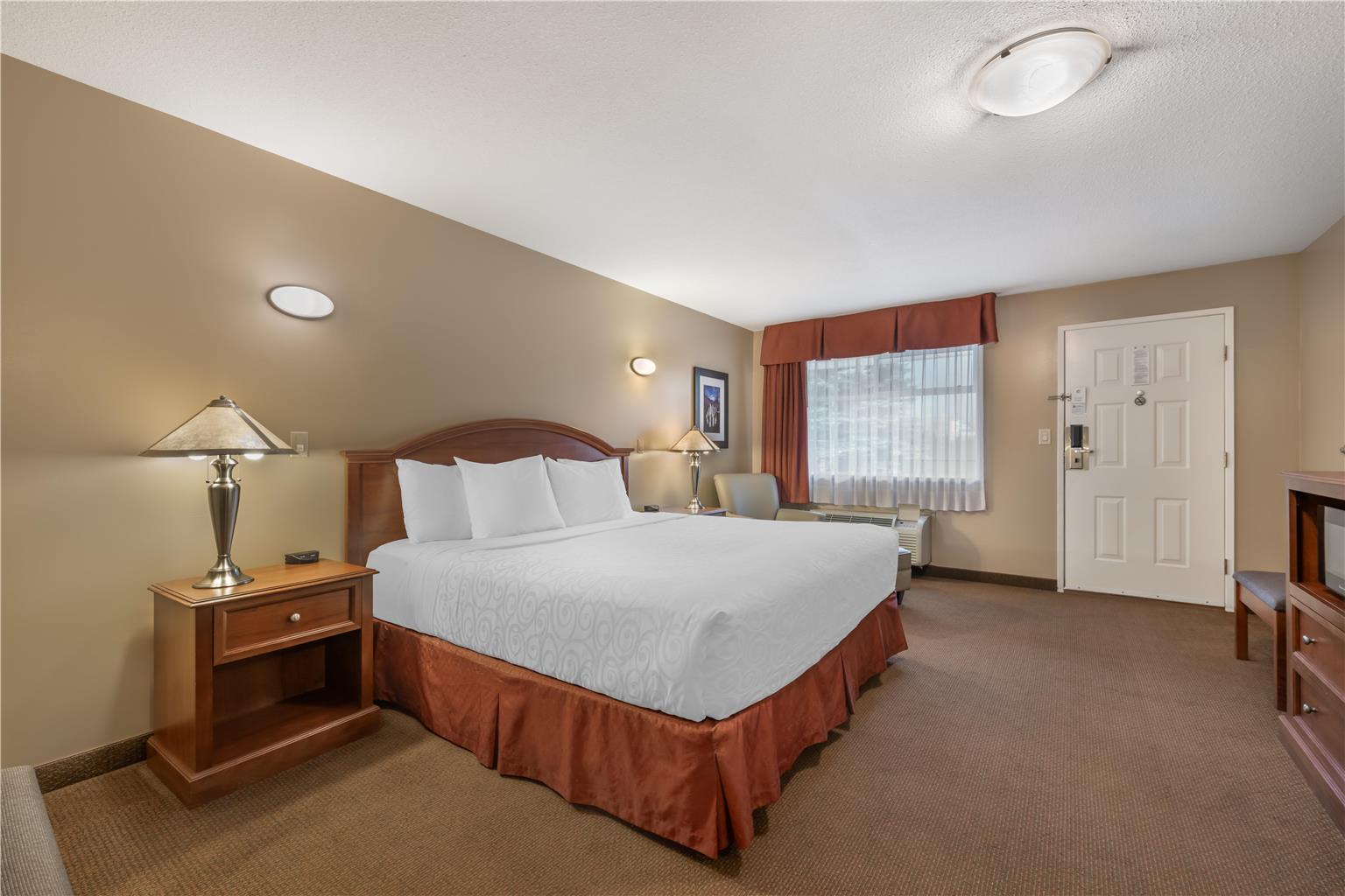 Фото Best Western Sicamous Inn