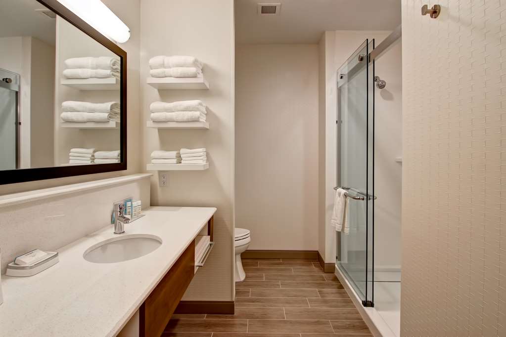 Фото Hampton Inn & Suites by Hilton Grande Prairie