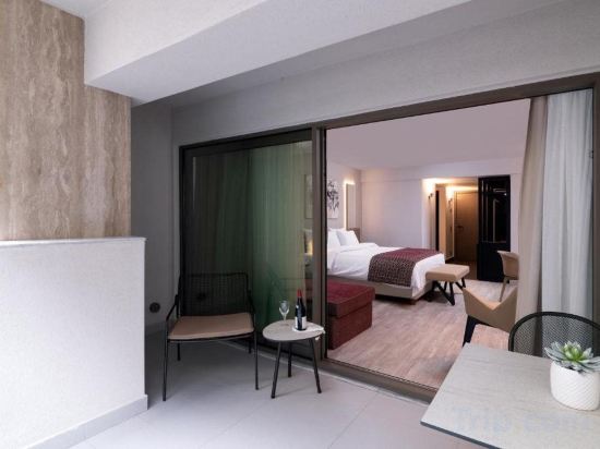 Фото S Hotel Boutique Thessaloniki
