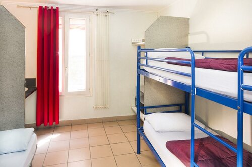Хостел Auberge Internationale des Jeunes - Hostel в Париже