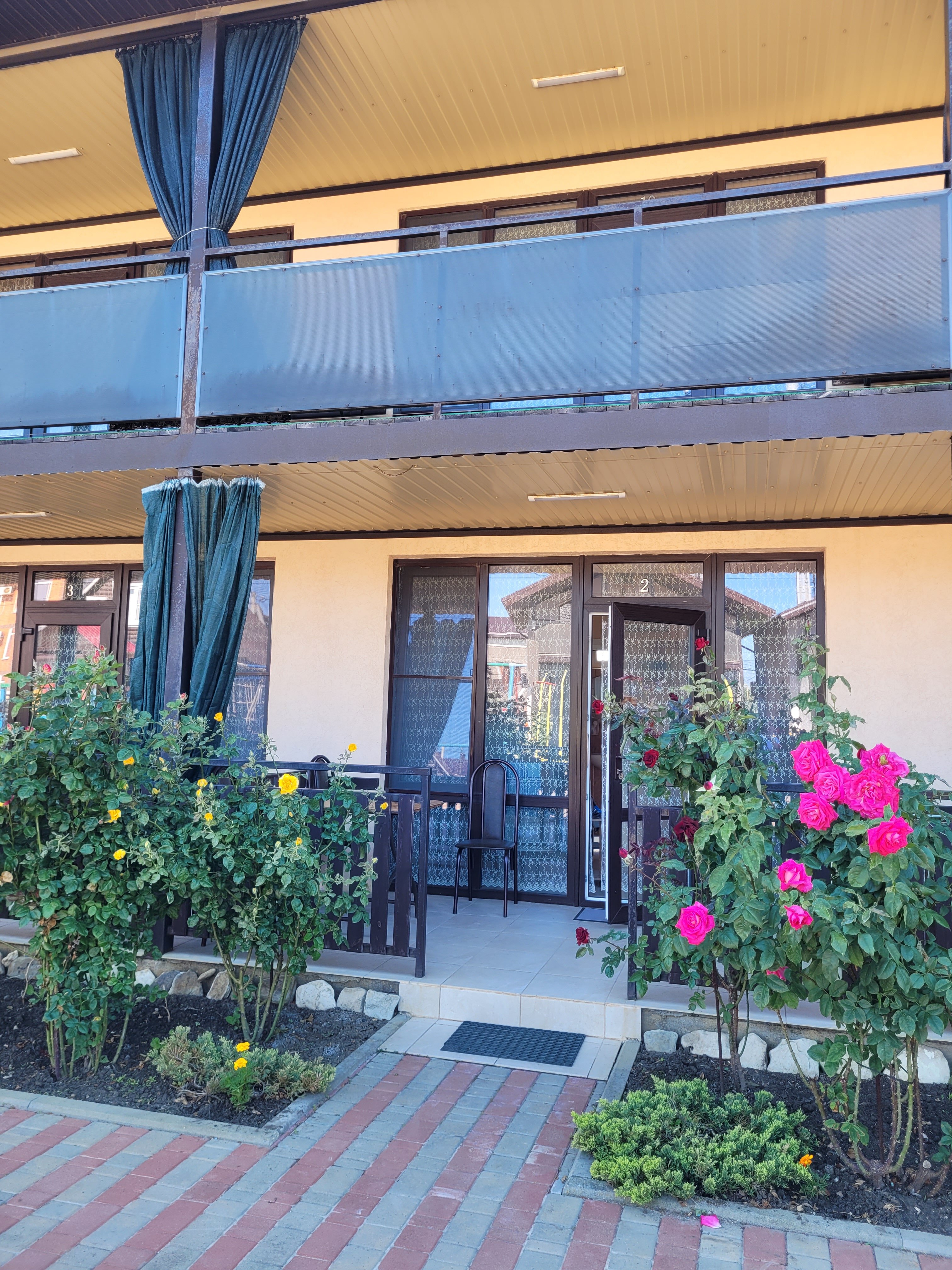 Фото отеля 2