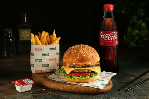 Шлюха оның анусын және фарттарын таратады