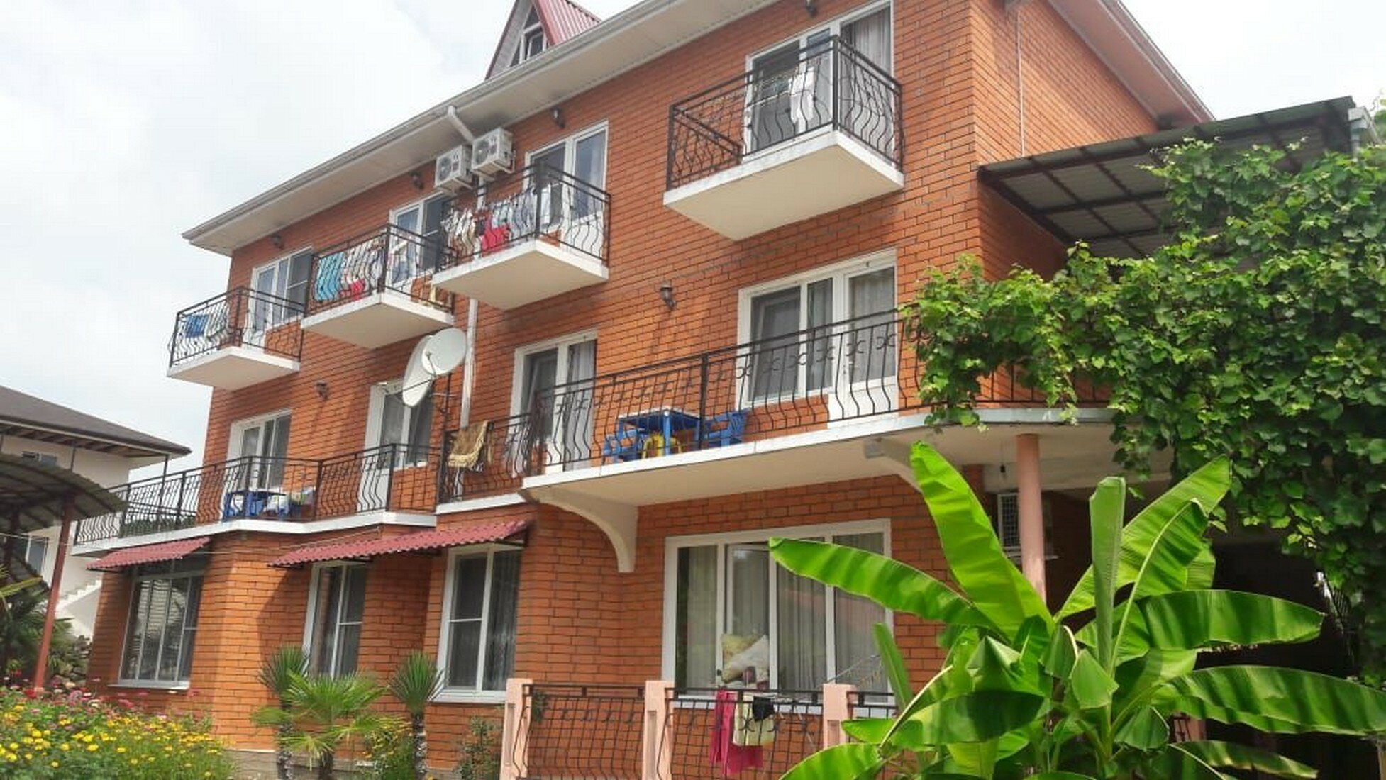 Фото отеля 1