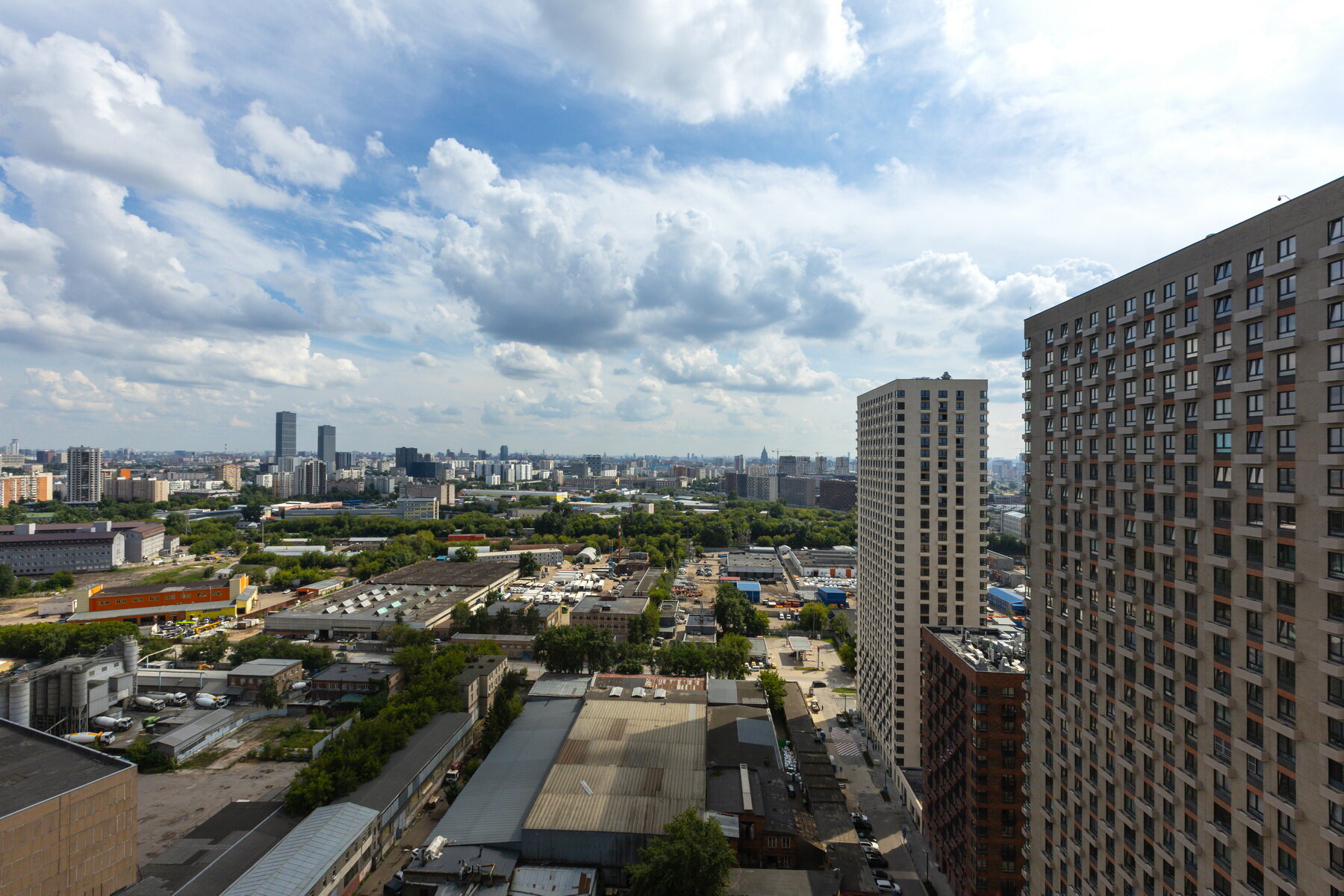 Фото Home24 на Руставели 14