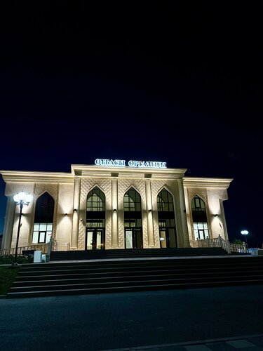 Семіз қыз былдырлағысы келеді