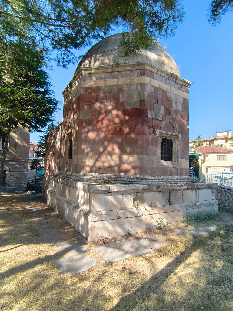 Landmark, attraction Circassian Bey Tomb, Cayiralan, photo