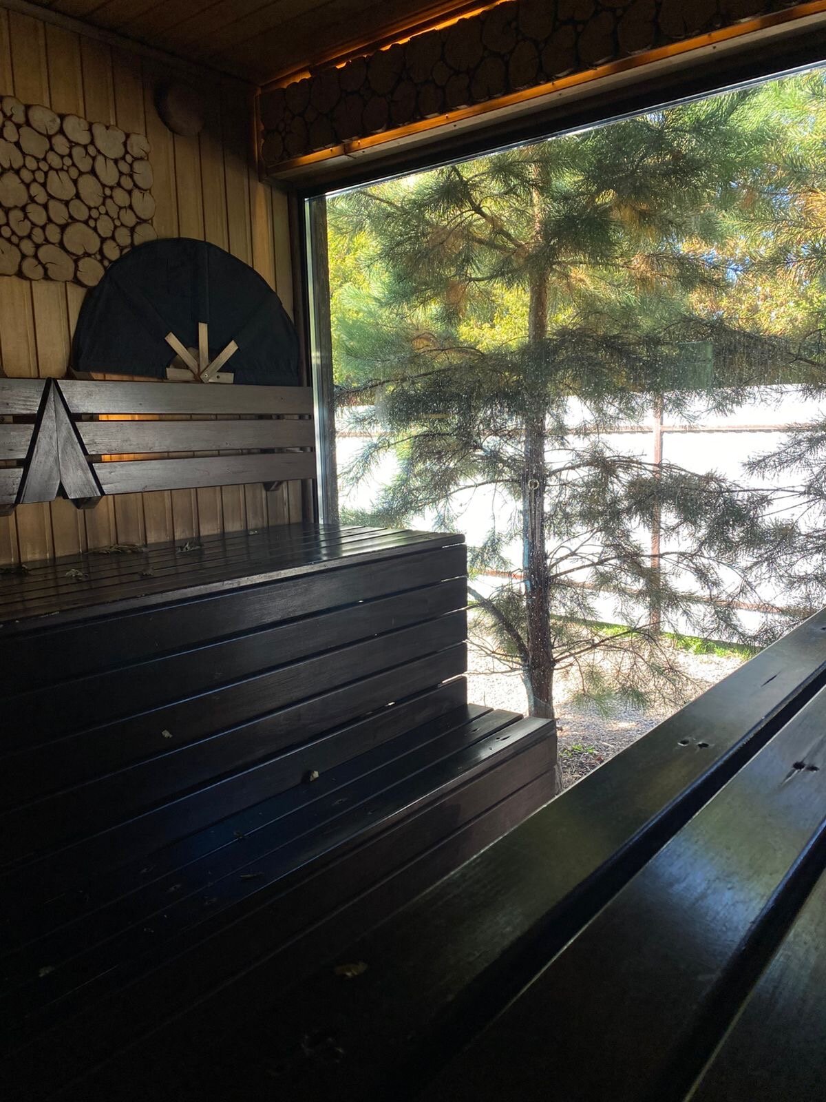 Фото Шалаш у озера