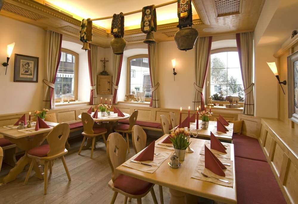 Фото Hotel Braeuwirt