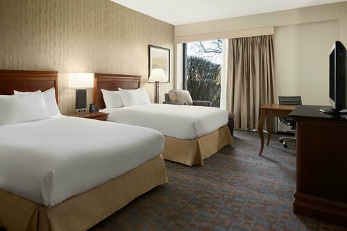 Внешний вид отеля Doubletree by Hilton Somerset Hotel and Conference Center в Франклине Тауншипе, фото 2