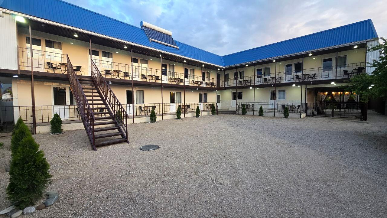 Фото отеля 1