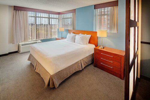 Гостиница Hyatt Place Madison Downtown в Мэдисоне