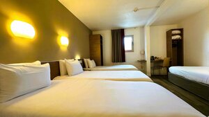 Kyriad Le Bourget Centre - Parc Des Expositions (Le Bourget, Avenue de la Division Leclerc, 134), hotel
