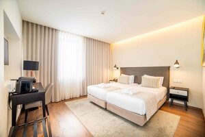 Гостиница VIP Executive Picoas Hotel