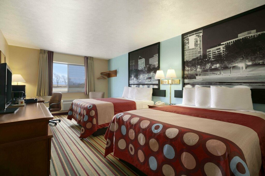 Hotel Super 8 by Wyndham Park City/North Wichita Area, State of Kansas, photo