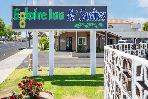 Гостиница Solaire Inn & Suites в Санта-Марии