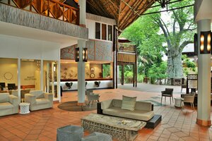 Гостиница Cresta Mowana Safari Resort