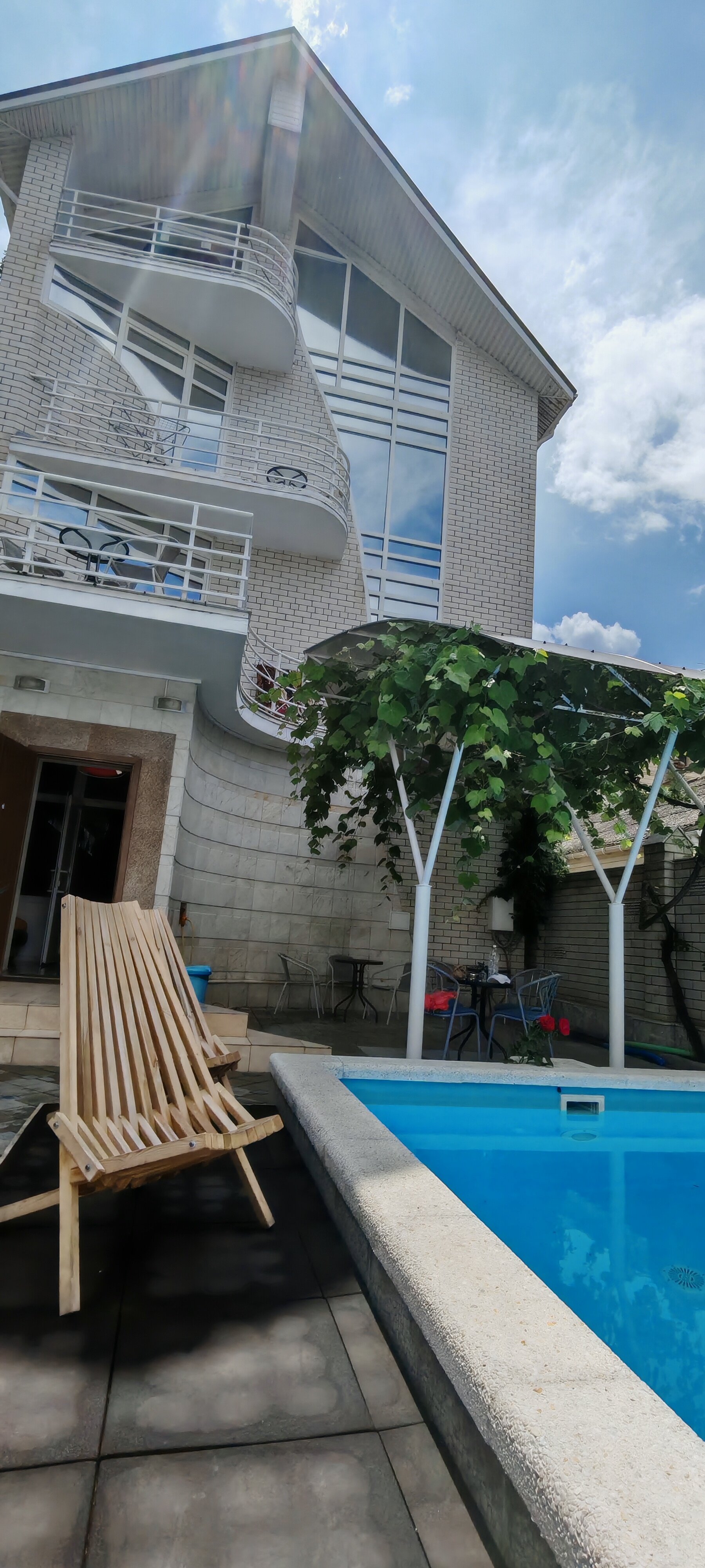 Фото Белый фрегат