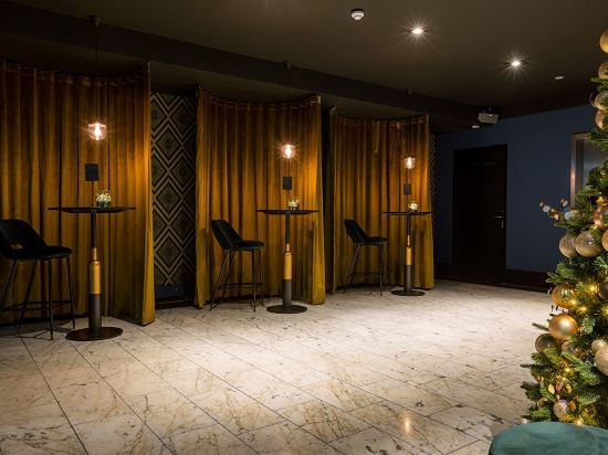 Фото The James Hotel Rotterdam