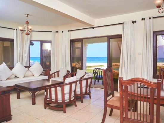 Фото Jacaranda Indian Ocean Beach Resort