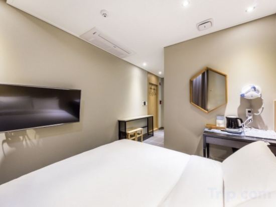 Фото Shinchon Mayven Hotel