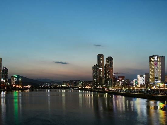 Фото Hotel Riverside