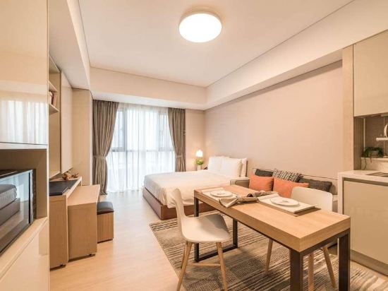 Фото Golden Tulip Incheon Airport Hotel & Suites