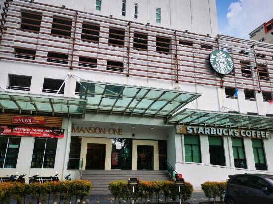 Apartments Mansion One by Ls Staycation, George Town, photo