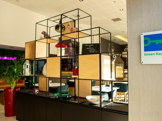 Фото Novotel London Wembley