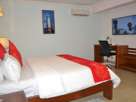 Фото Adamaoua Grand Hotel