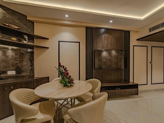 Фото Goldfinch Hotel Mangalore