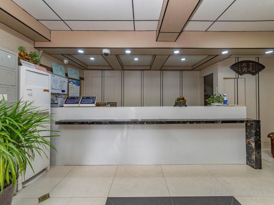 Фото Jiujiuyuan Hotel