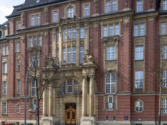 Фото Fraser Suites Hamburg