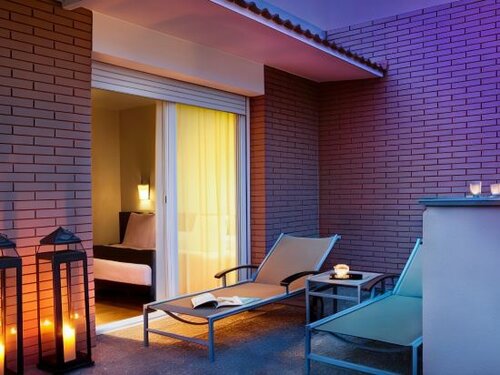 Гостиница Hotel Derby в Каталонии