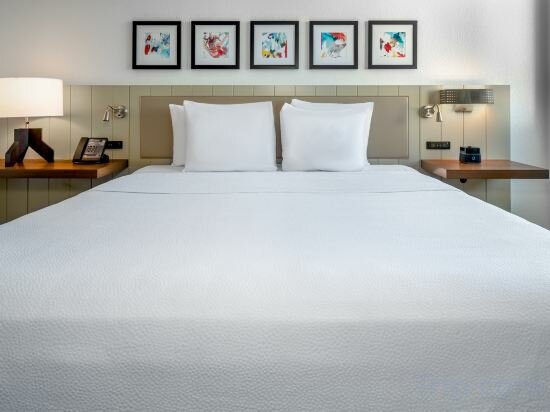 Фото Hilton Garden Inn LAX Los Angeles Airport