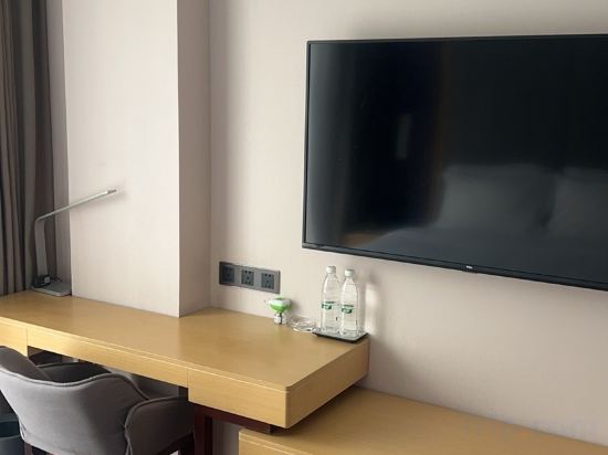 Фото Lavande Hotel Shenzhen International Convention and Exhibition Center