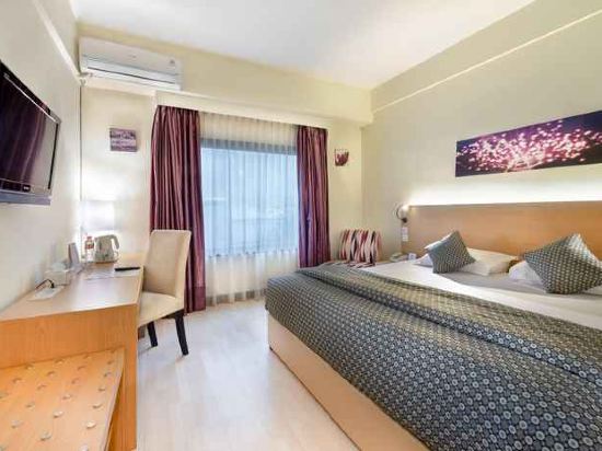 Фото Tychi Hotel