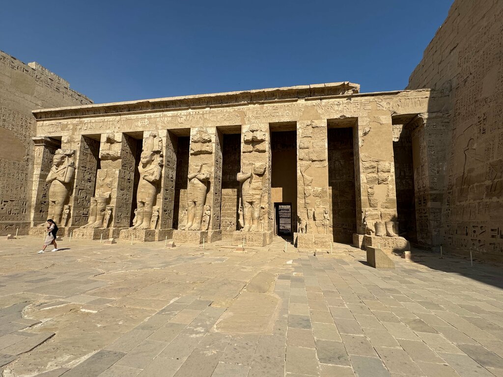 معلم جذب سياحي Medinet Habu Temple ، لوكسور، صورة