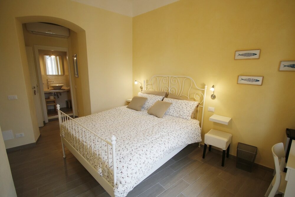 Фото The Old Station Rooms