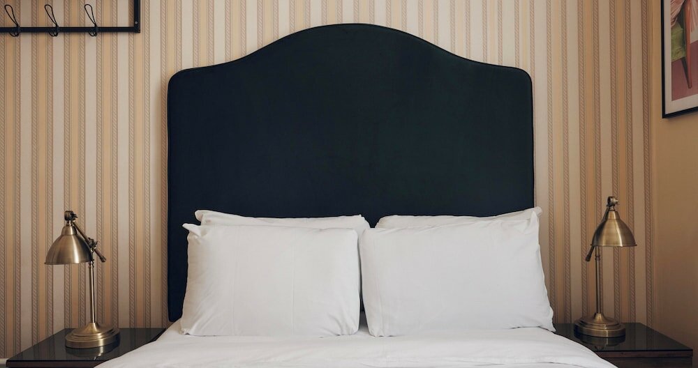 Фото Columbia Hotel