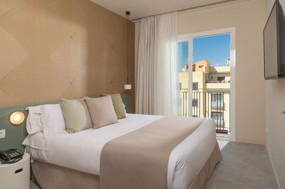 Фото Aqua Hotel Bertran Park