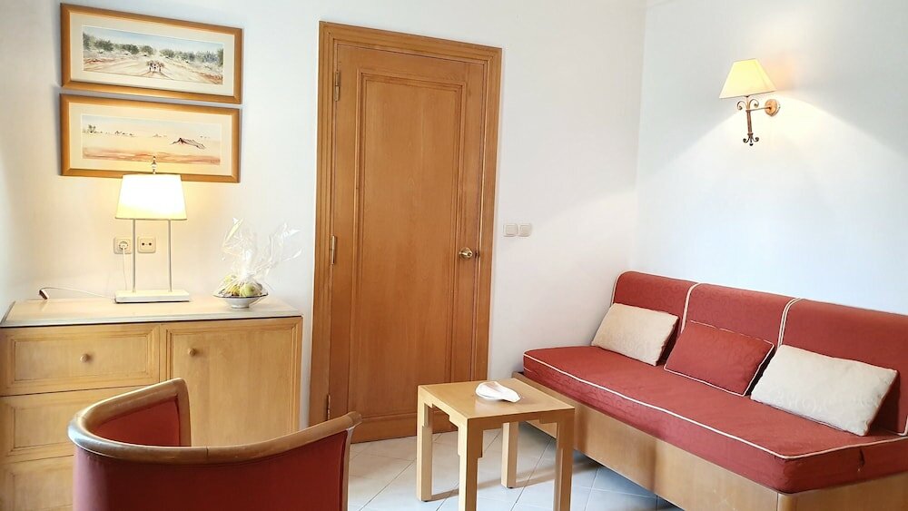 Фото Hotel Ras El Ain