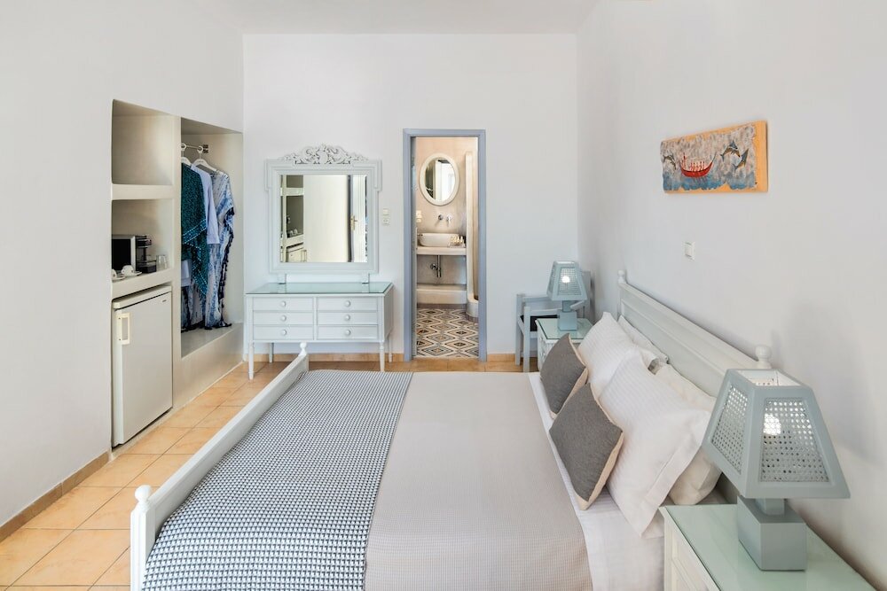 Фото Akrotiri Hotel