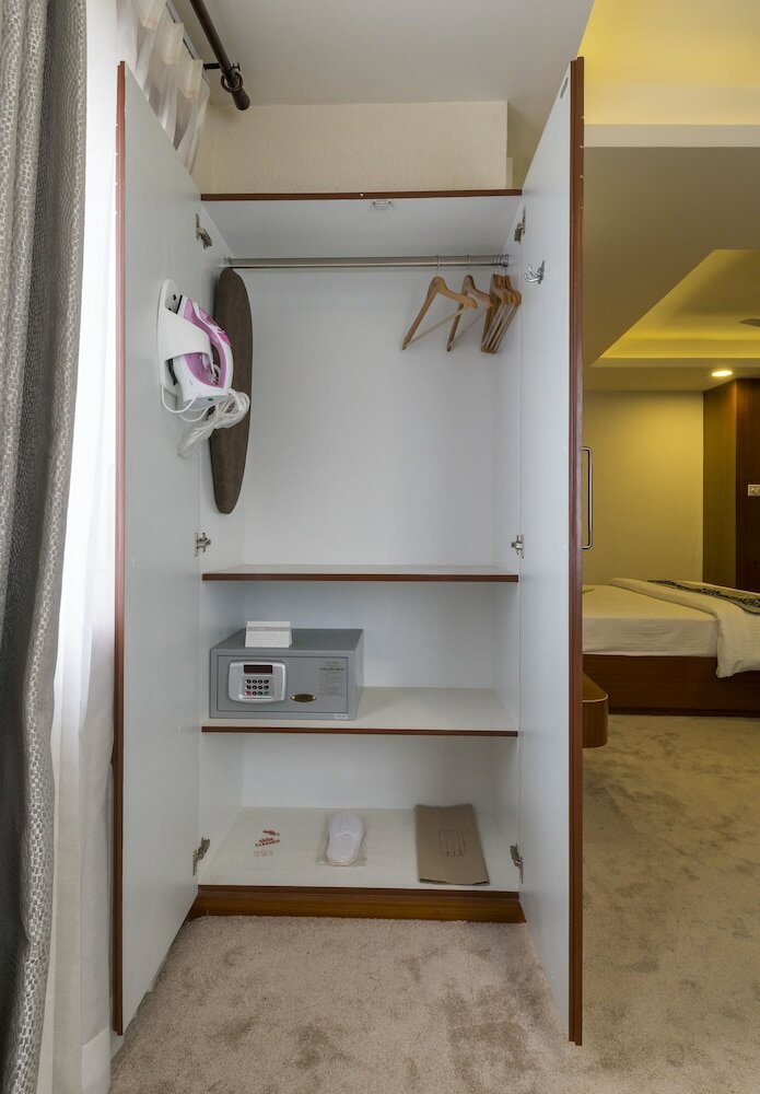 Фото Hotel Emirates