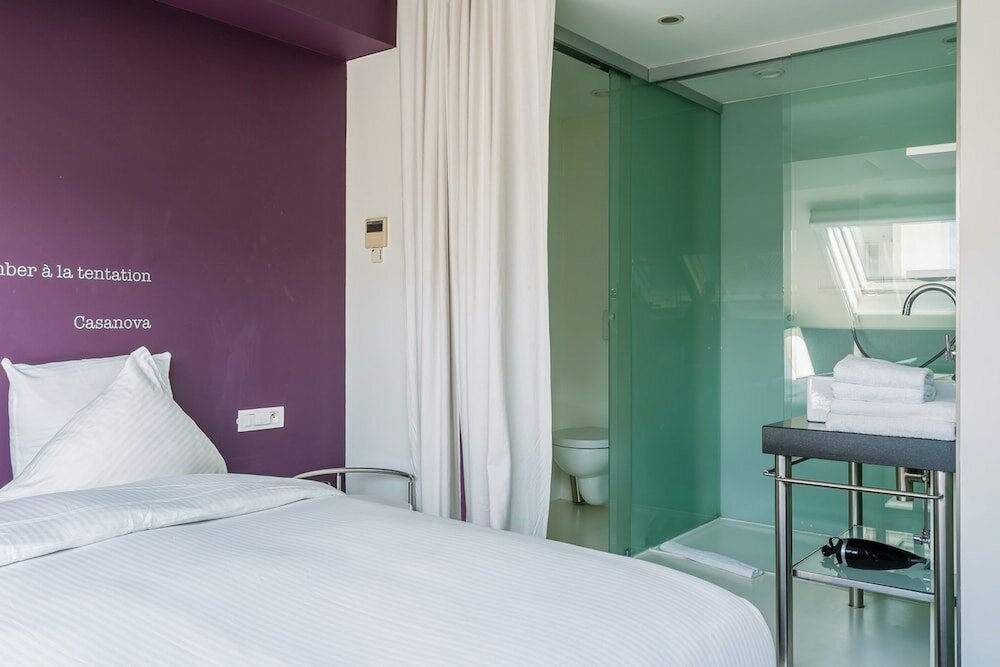 Фото Pacific Café Hotel