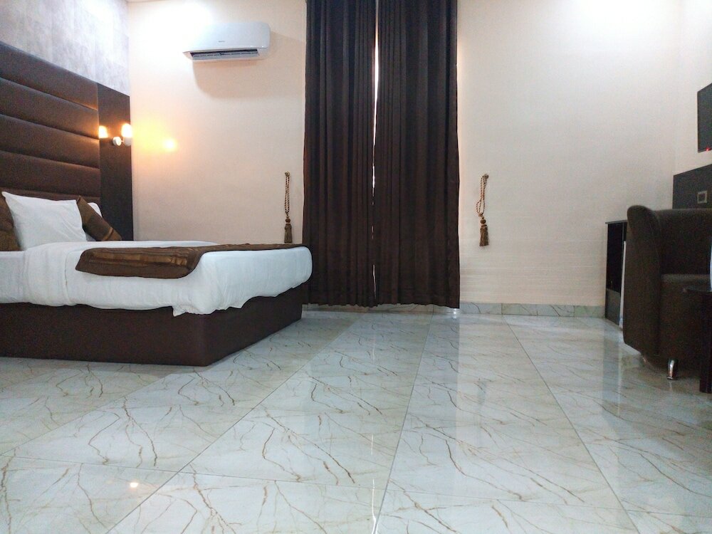 Фото Bana Hotel & Suites
