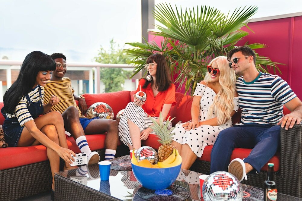 Фото Hotel Zed Kelowna