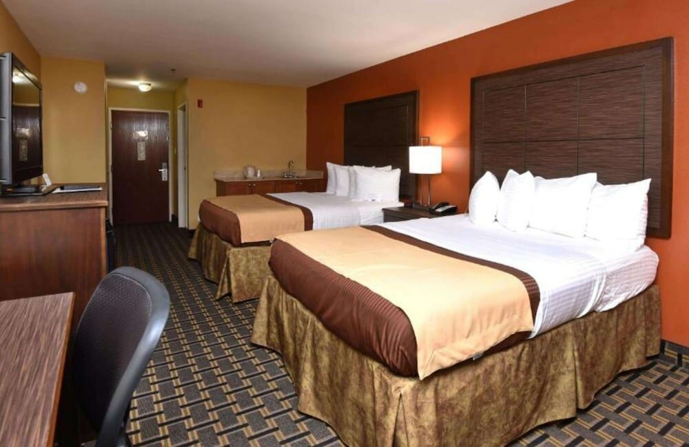 Фото Best Western Zachary Inn