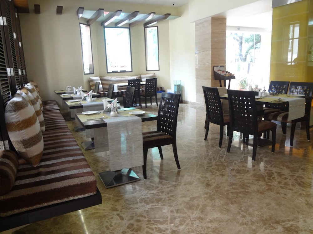 Фото Ascot Hotel